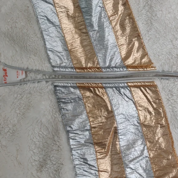 VGUC Girls faux fur jacket - Picture 3 of 5